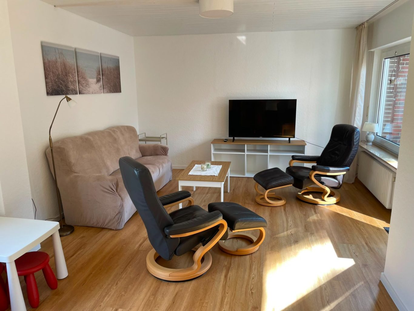 Wohnbereich - EG. Wohnbereich - EG. 3er Sofa, 2 ergonomische Sessel inkl. Fußhocker